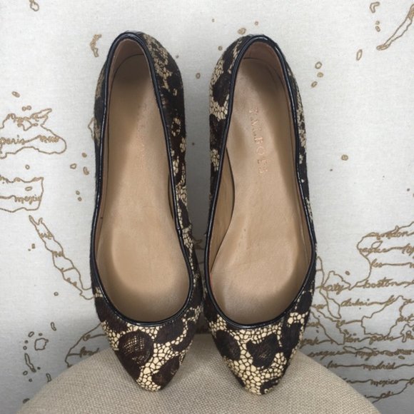 Talbots Size 6.5 Wide Calf Hair Lace Print Leather Pointed Toe Flats - Picture 6 of 13
